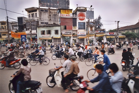Hanoi Más de un millón de vehículos de dos ruedas circulan en Hanoi.
