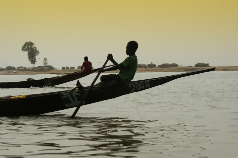Mopti Los Bozos son los pescadores que viven en las orillas y en el río Níger.