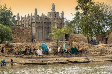 Mopti Mezquita a orillas del río Níger.